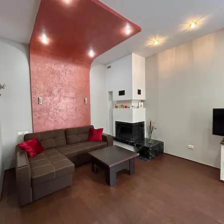 Modern In A Historical Place On Gorodotskaya Apartmán Lvov